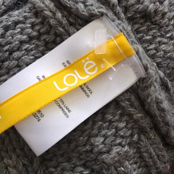 Lolë Infinity cable knit scarf wrap - Picture 3 of 4